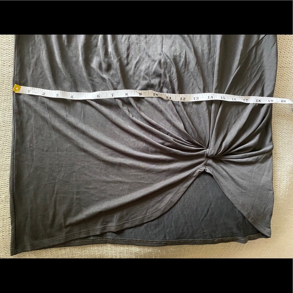 Sadie and Sage NWOT gray top - Picture 2 of 6